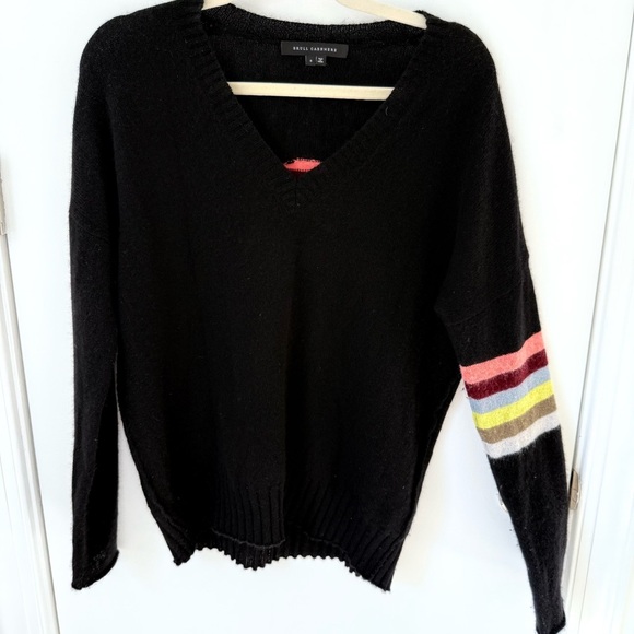 SKULL CASHMERE Black V-Neck Knitted Cashmere Sweater S - Picture 10 of 10